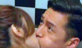 娱乐吃瓜情侣亲吻,娱乐圈情侣深情亲吻，甜蜜画面引网友热议